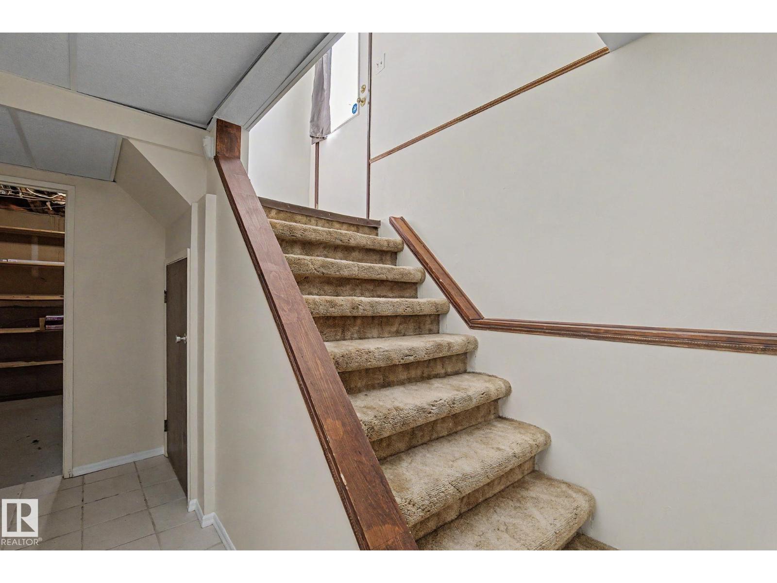 11167 52 ST NW NW - Photo 31