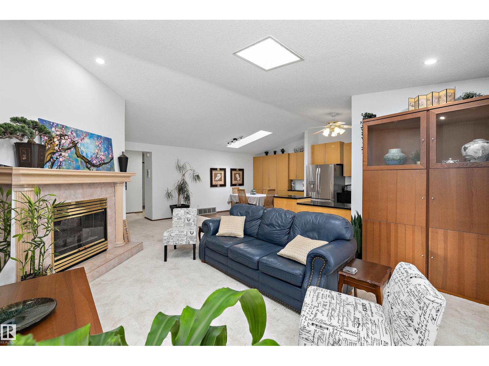 4717 25 Avenue NW - Photo 9