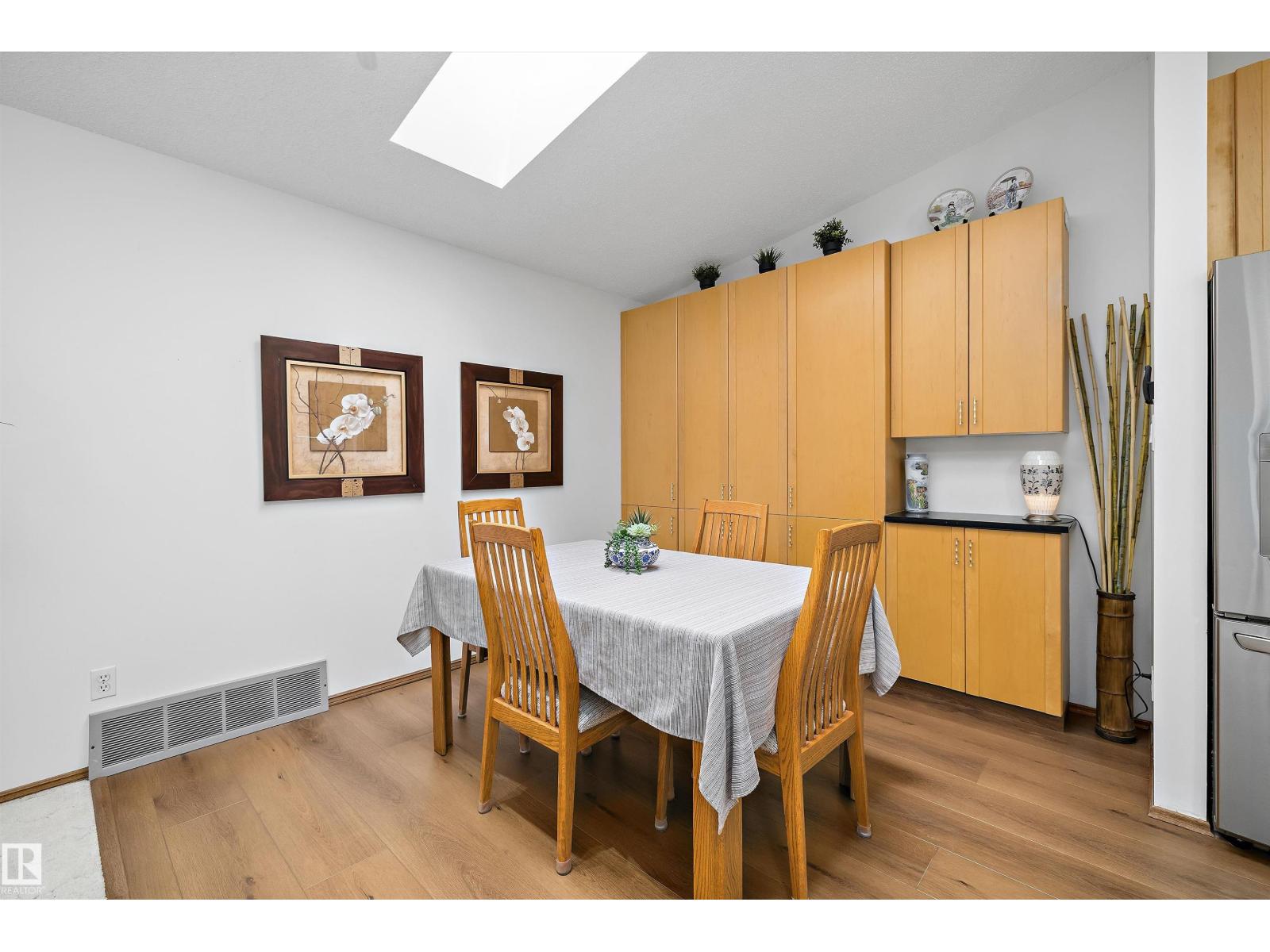 4717 25 Avenue NW - Photo 11