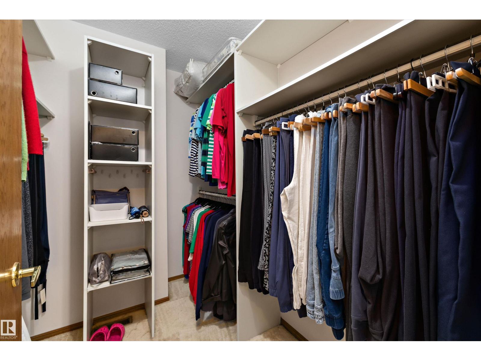 4717 25 Avenue NW - Photo 34