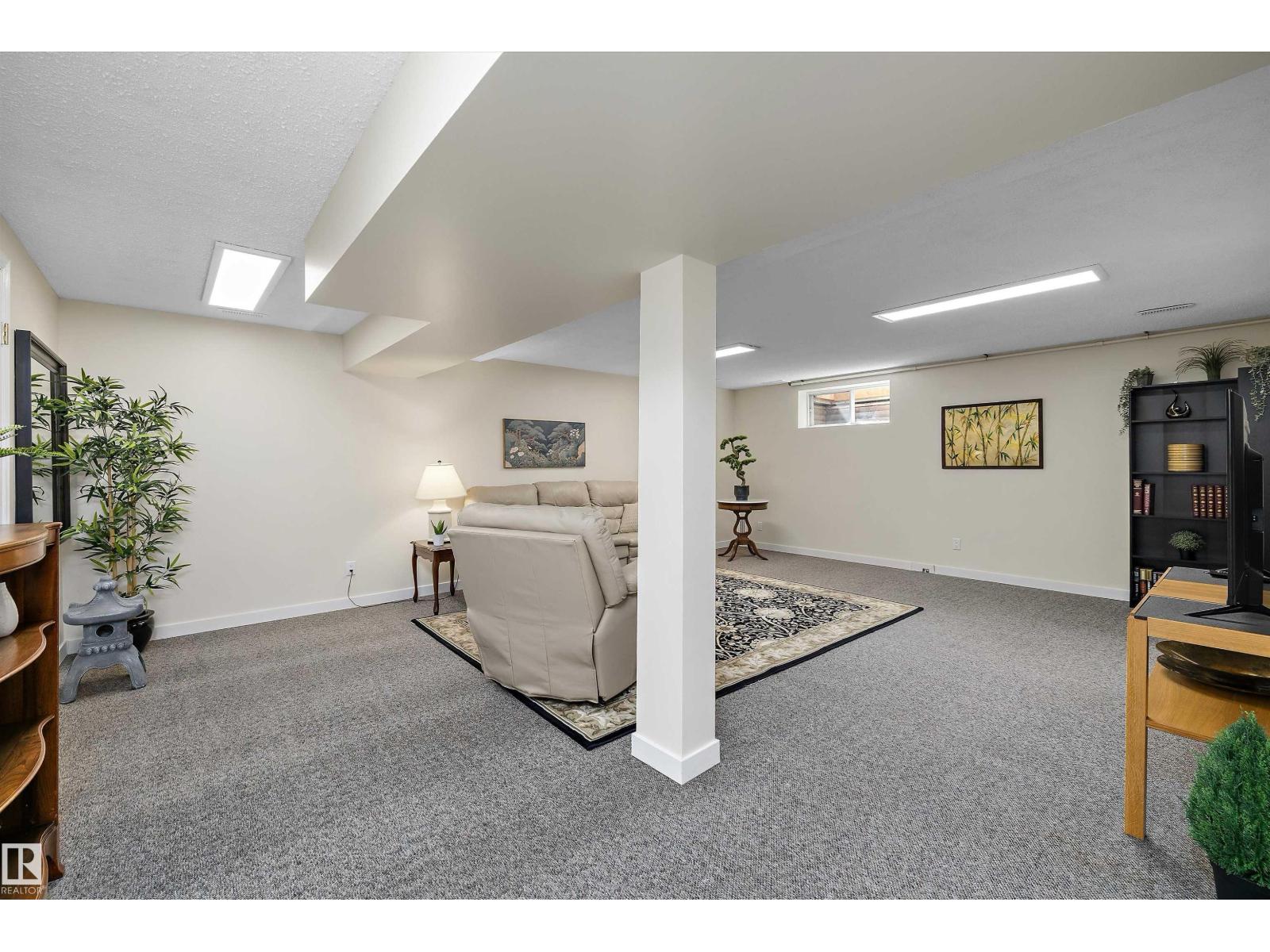 4717 25 Avenue NW - Photo 39