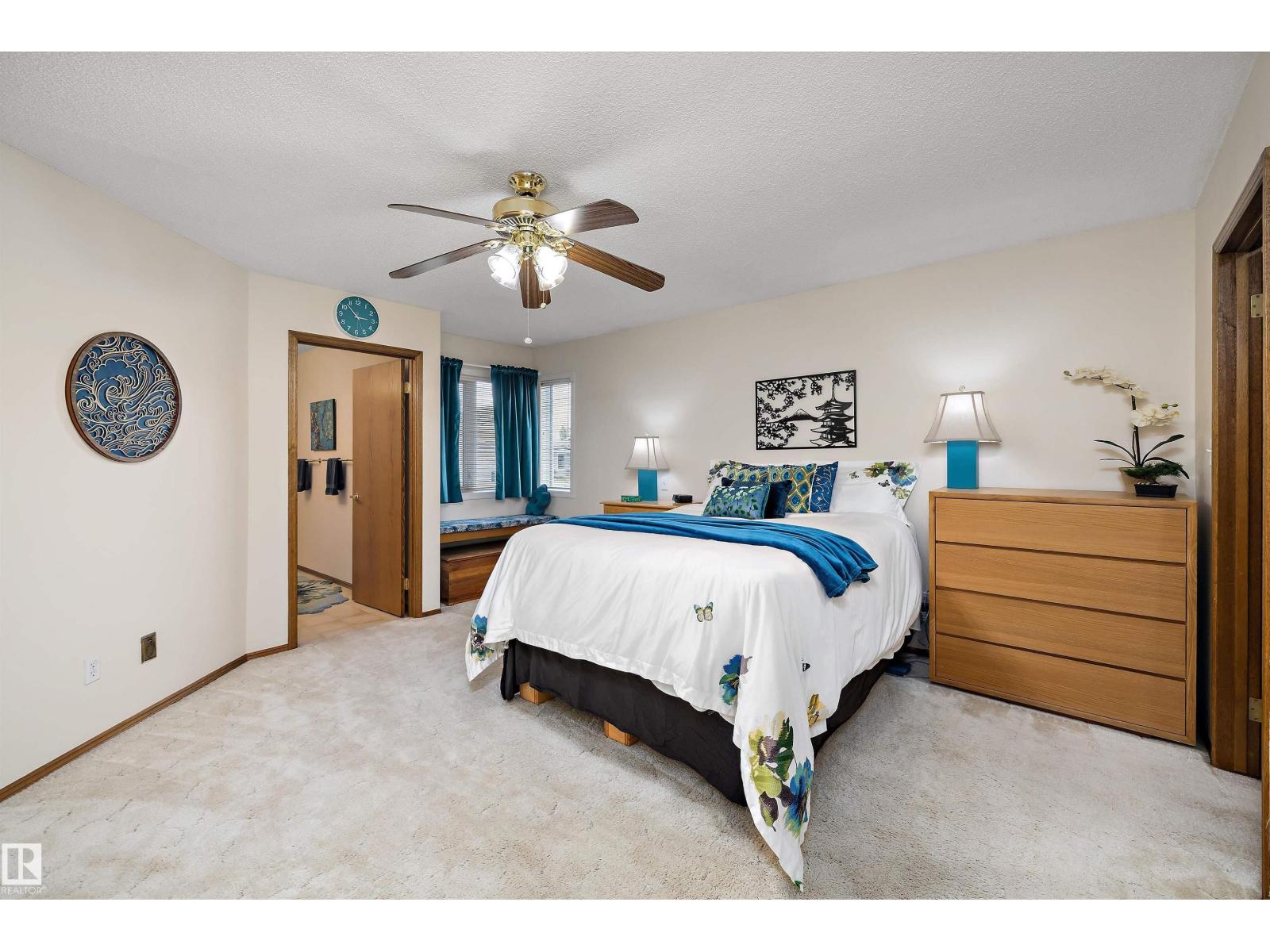 4717 25 Avenue NW - Photo 31