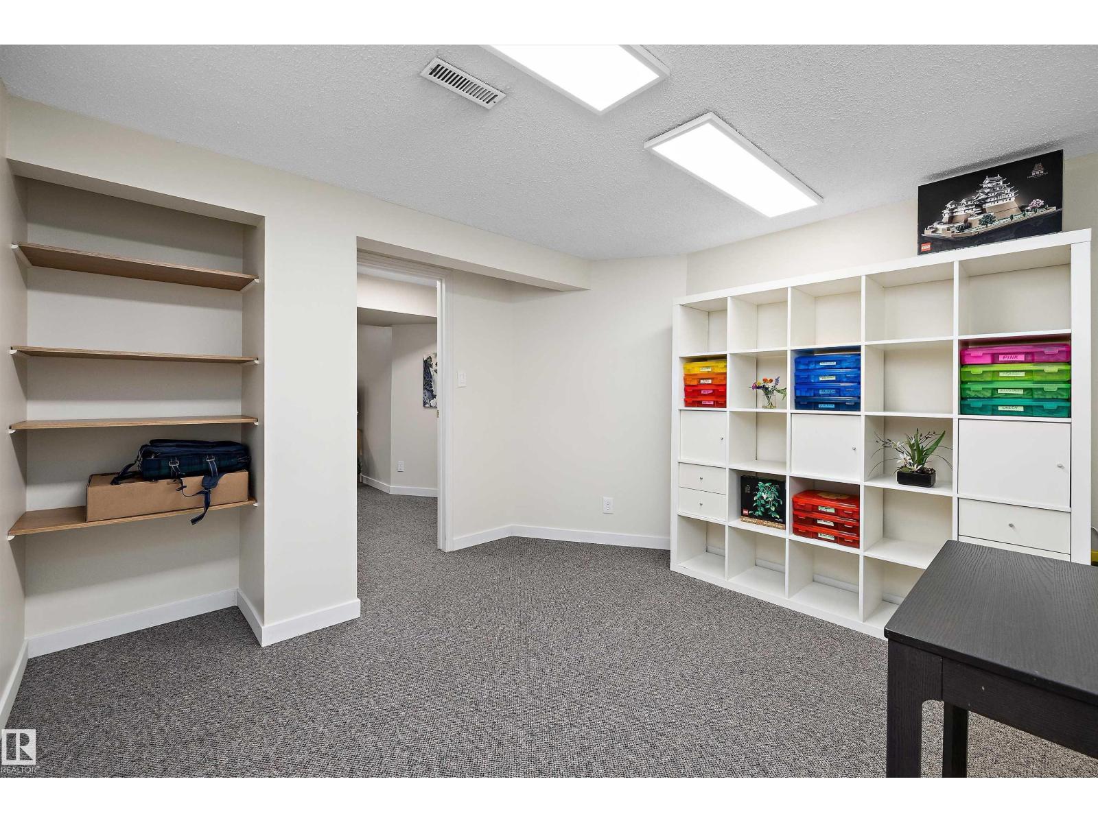 4717 25 Avenue NW - Photo 48