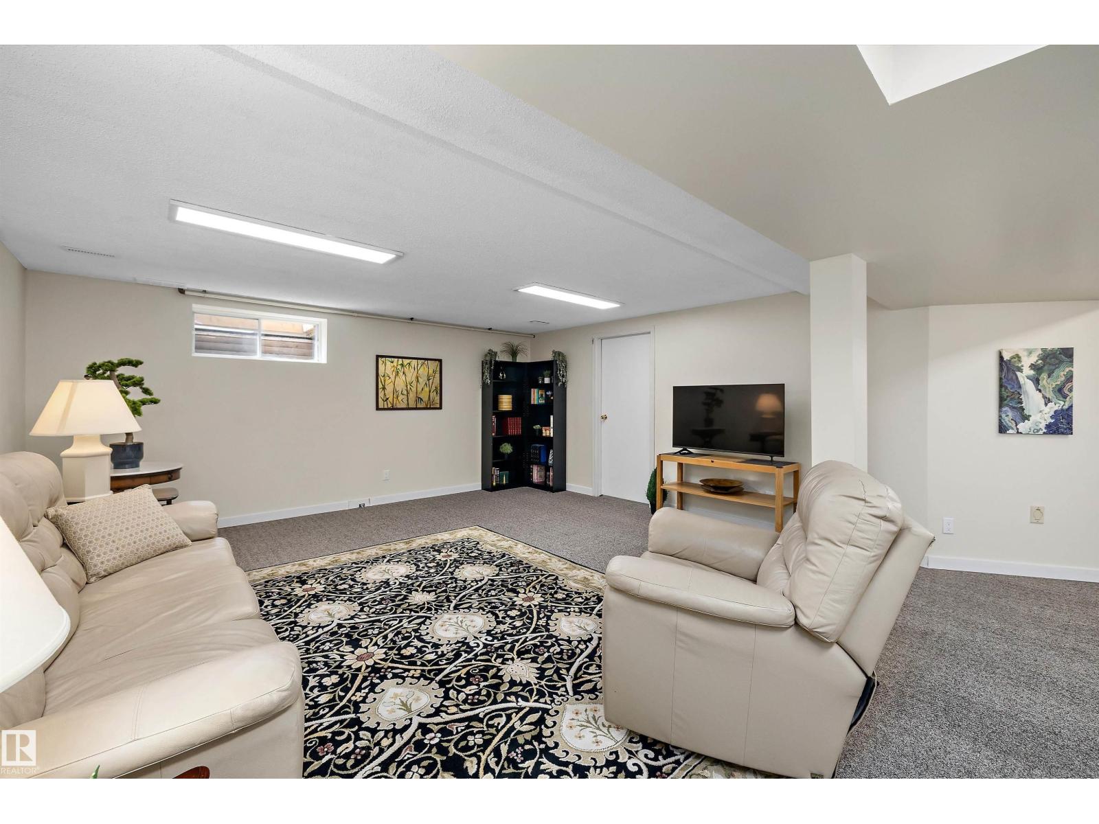 4717 25 Avenue NW - Photo 41