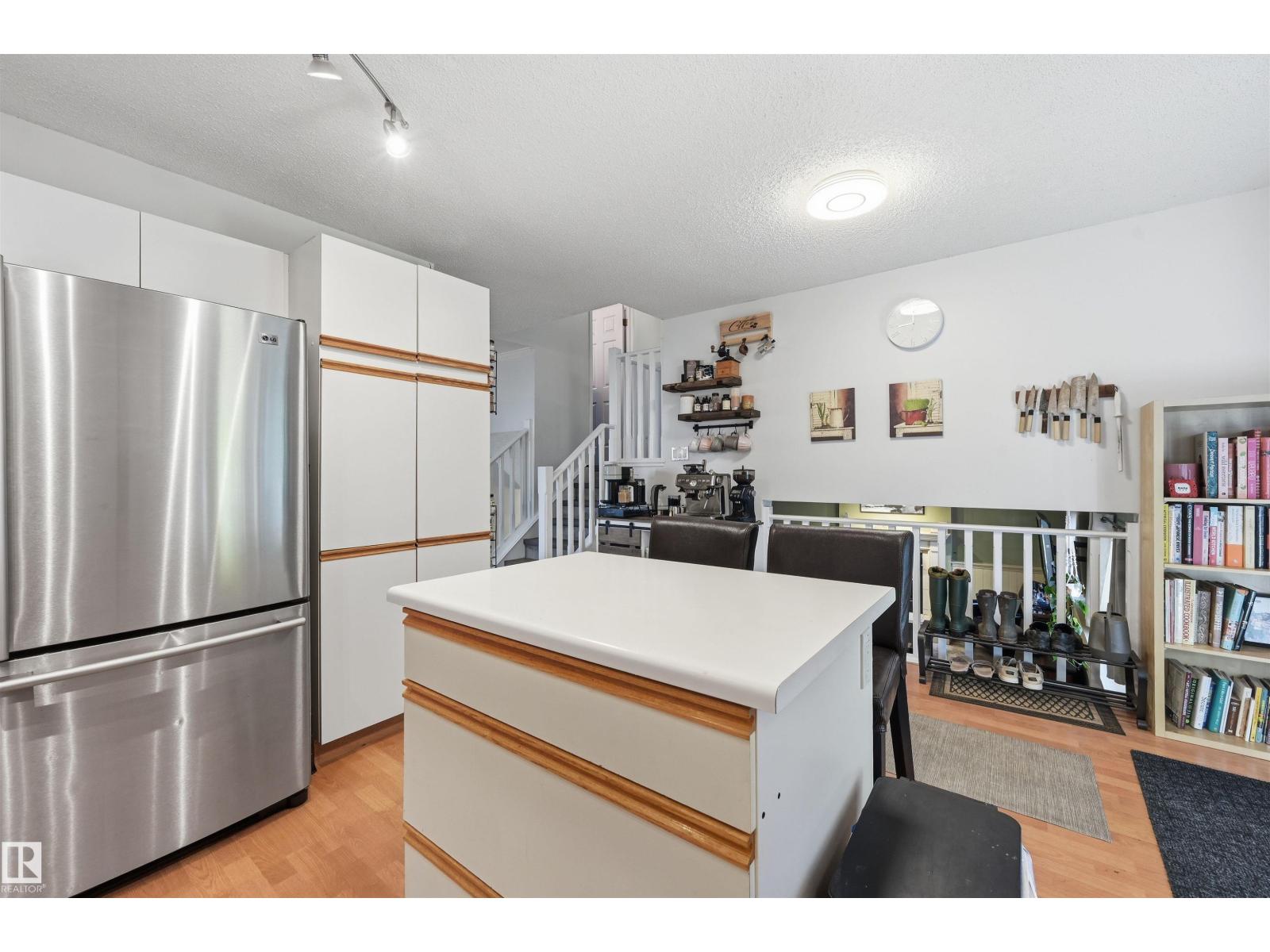 18639 72 Avenue NW - Photo 17