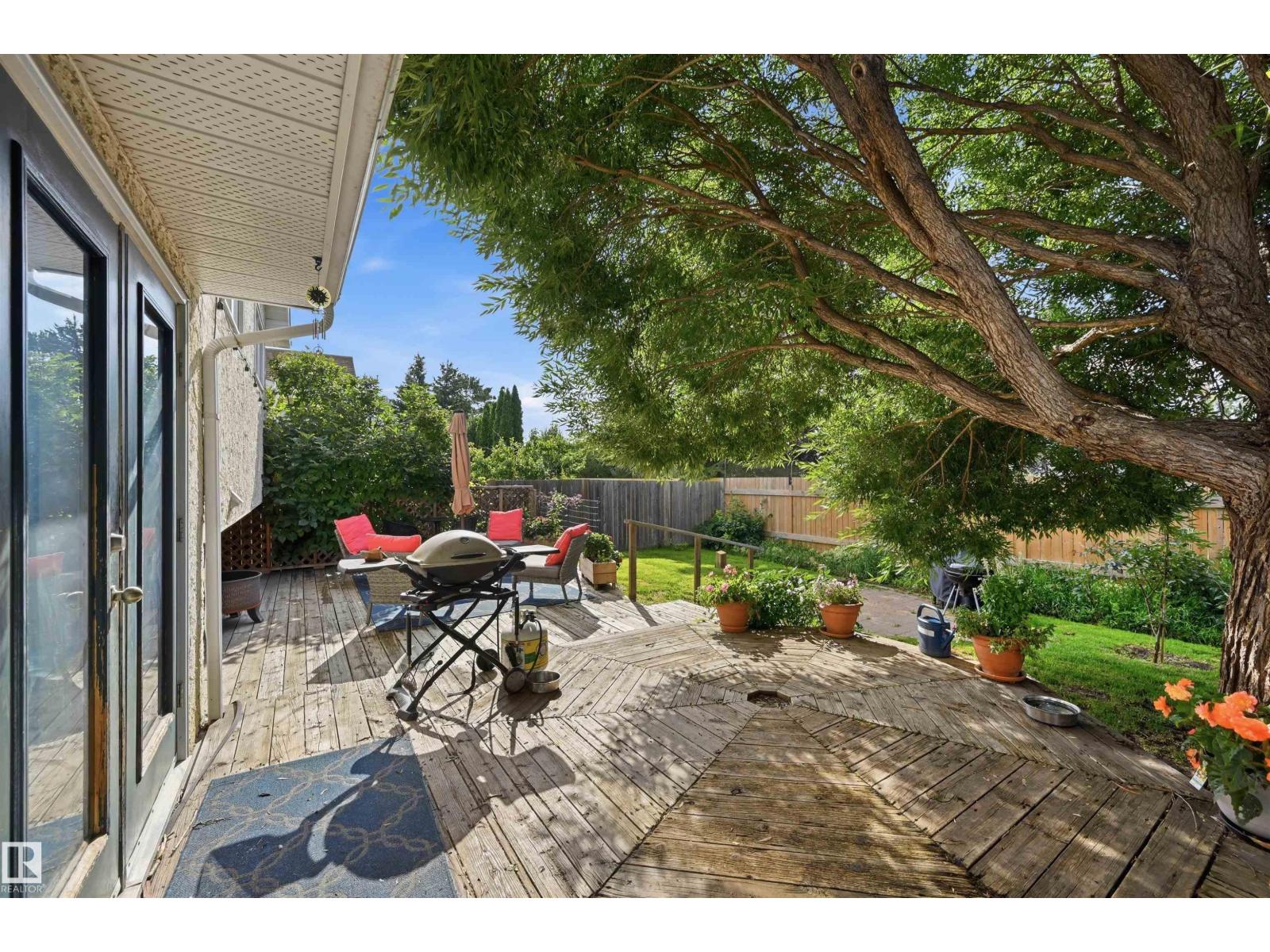 18639 72 Avenue NW - Photo 39
