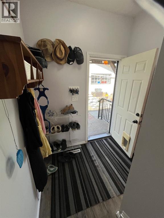 5512 45 Avenue - Photo 21