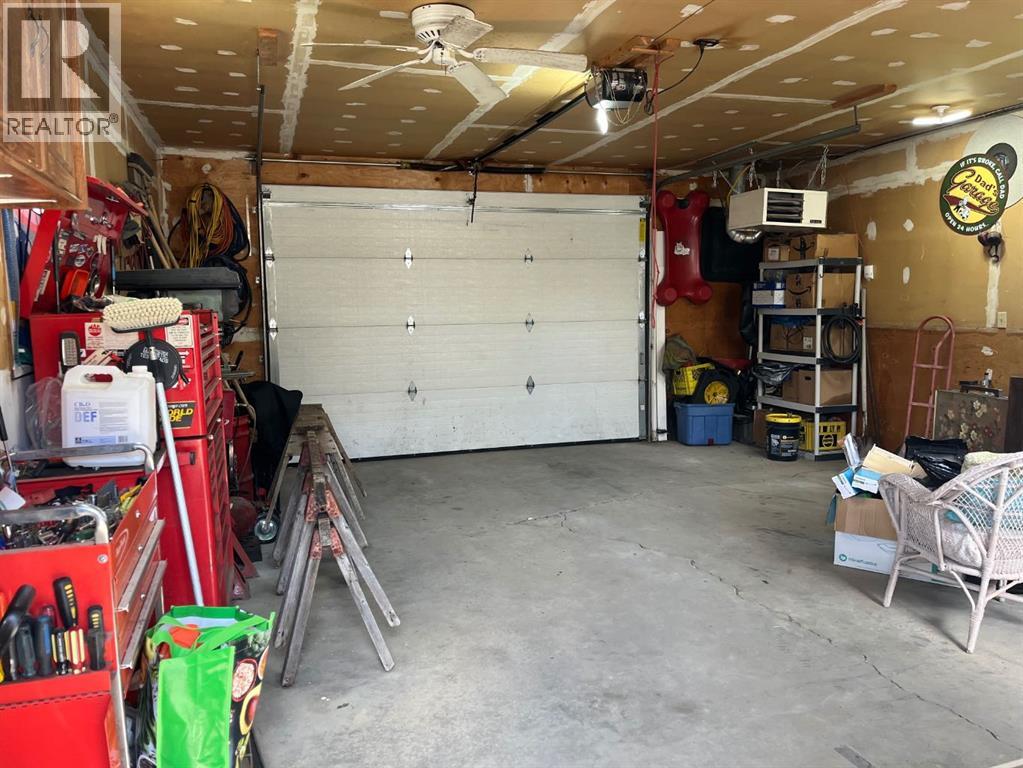 5512 45 Avenue - Photo 32