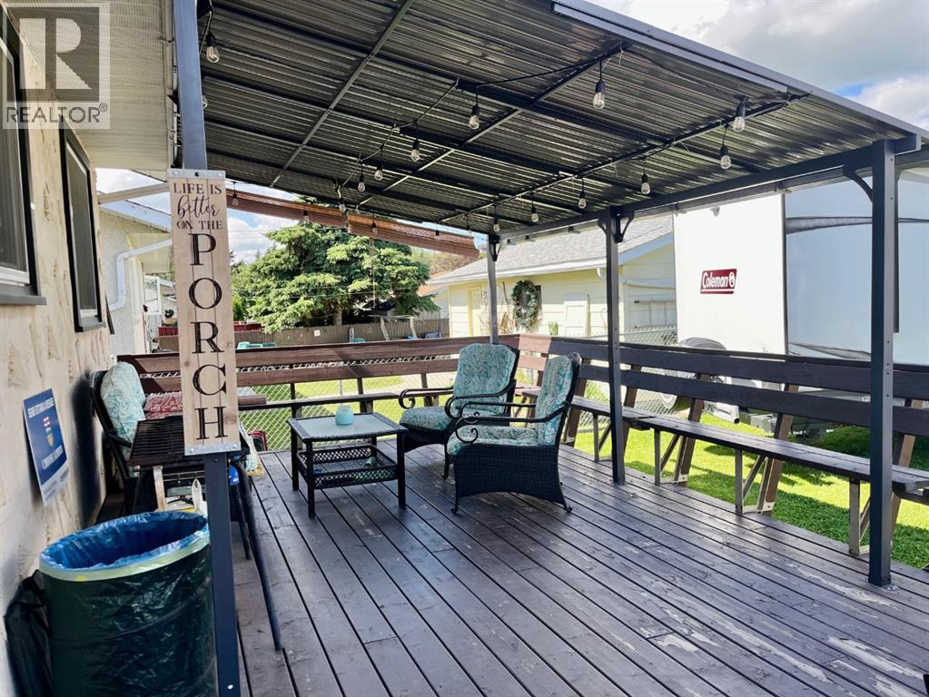 5512 45 Avenue - Photo 34