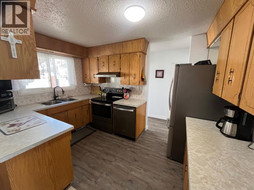 5512 45 Avenue - Photo 7