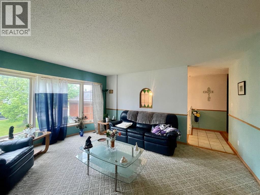 5909 11 Avenue - 11