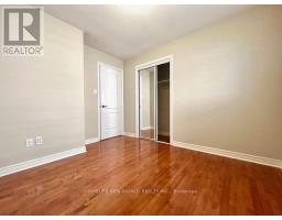 30 Chippingwood Manor, Aurora, ON L4G7R4 Photo 16