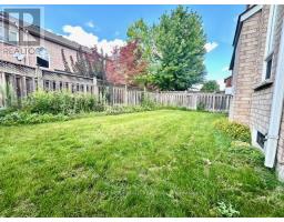 30 Chippingwood Manor, Aurora, ON L4G7R4 Photo 27