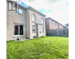 30 Chippingwood Manor, Aurora, ON L4G7R4 Photo 29