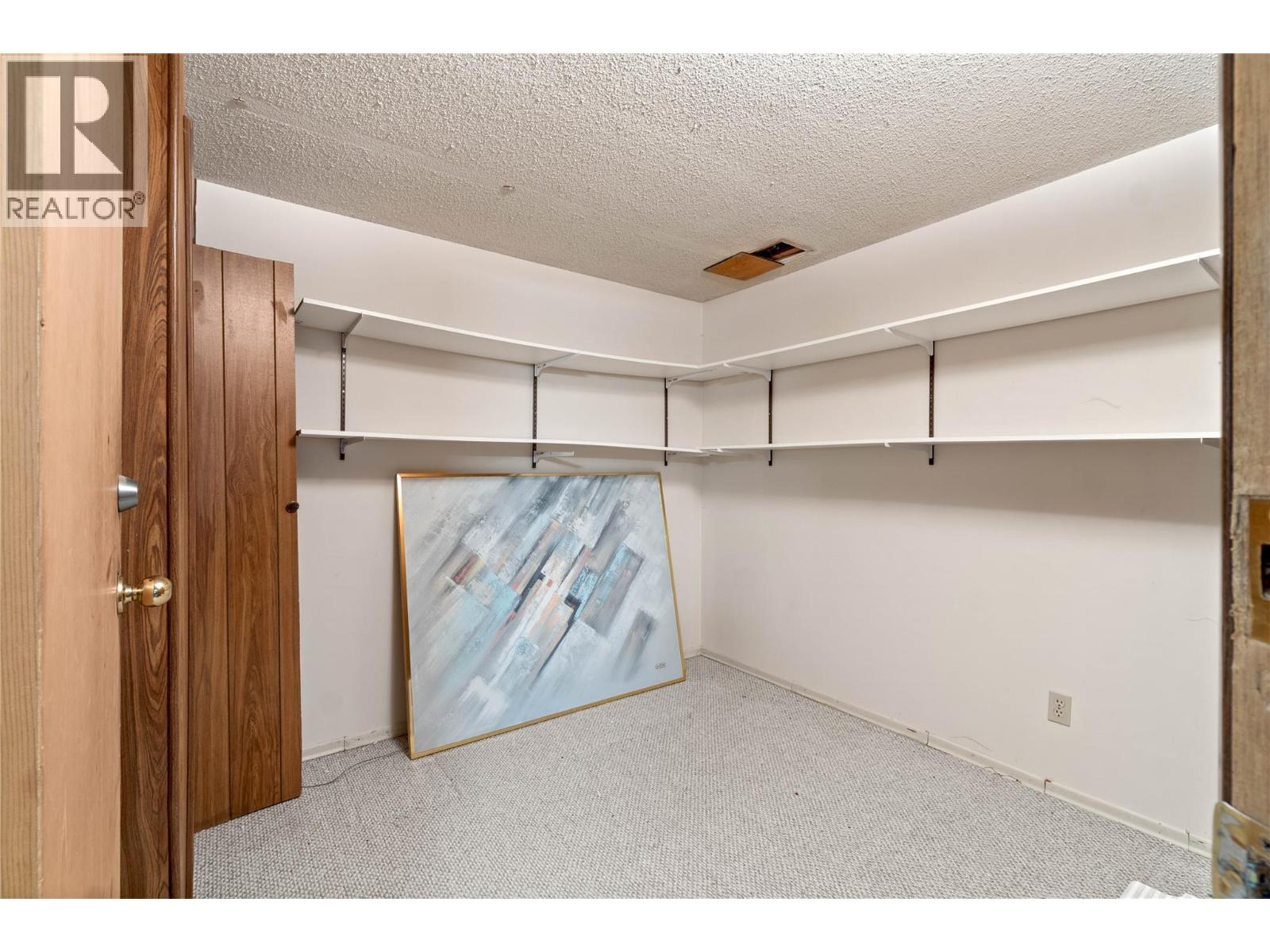 296 Gibraltar Court - Image 28