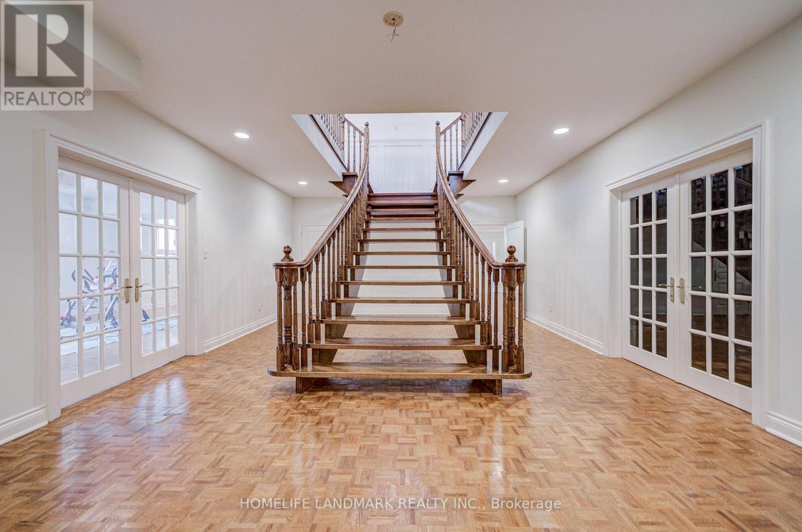 21 KENSINGTON DRIVE - Image 43