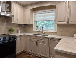 23 Lacey Court, Aurora, ON L4G5G3 Photo 12