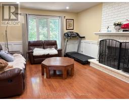 23 Lacey Court, Aurora, ON L4G5G3 Photo 7