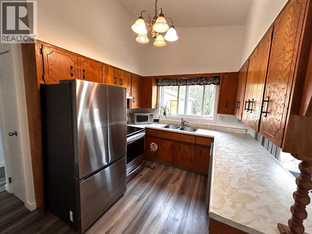 8 Louise Crescent - Photo 11