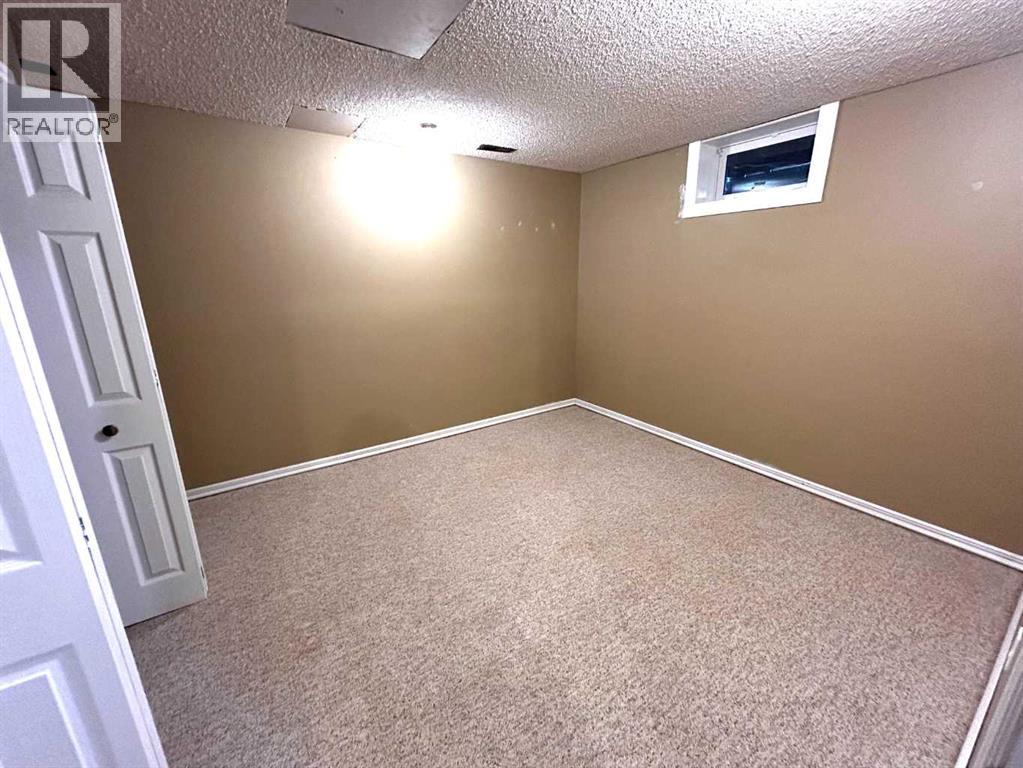 8 Louise Crescent - Photo 23