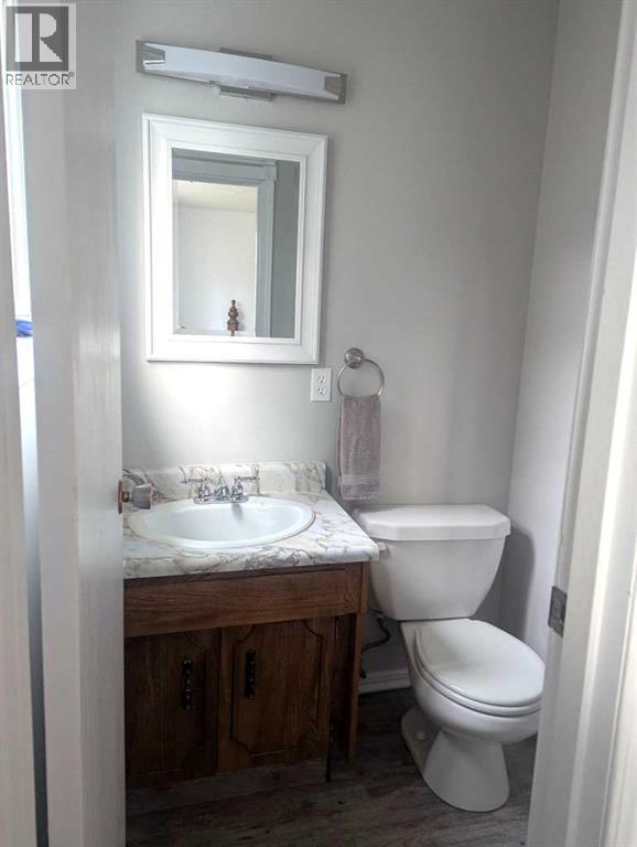 8 Louise Crescent - Photo 24