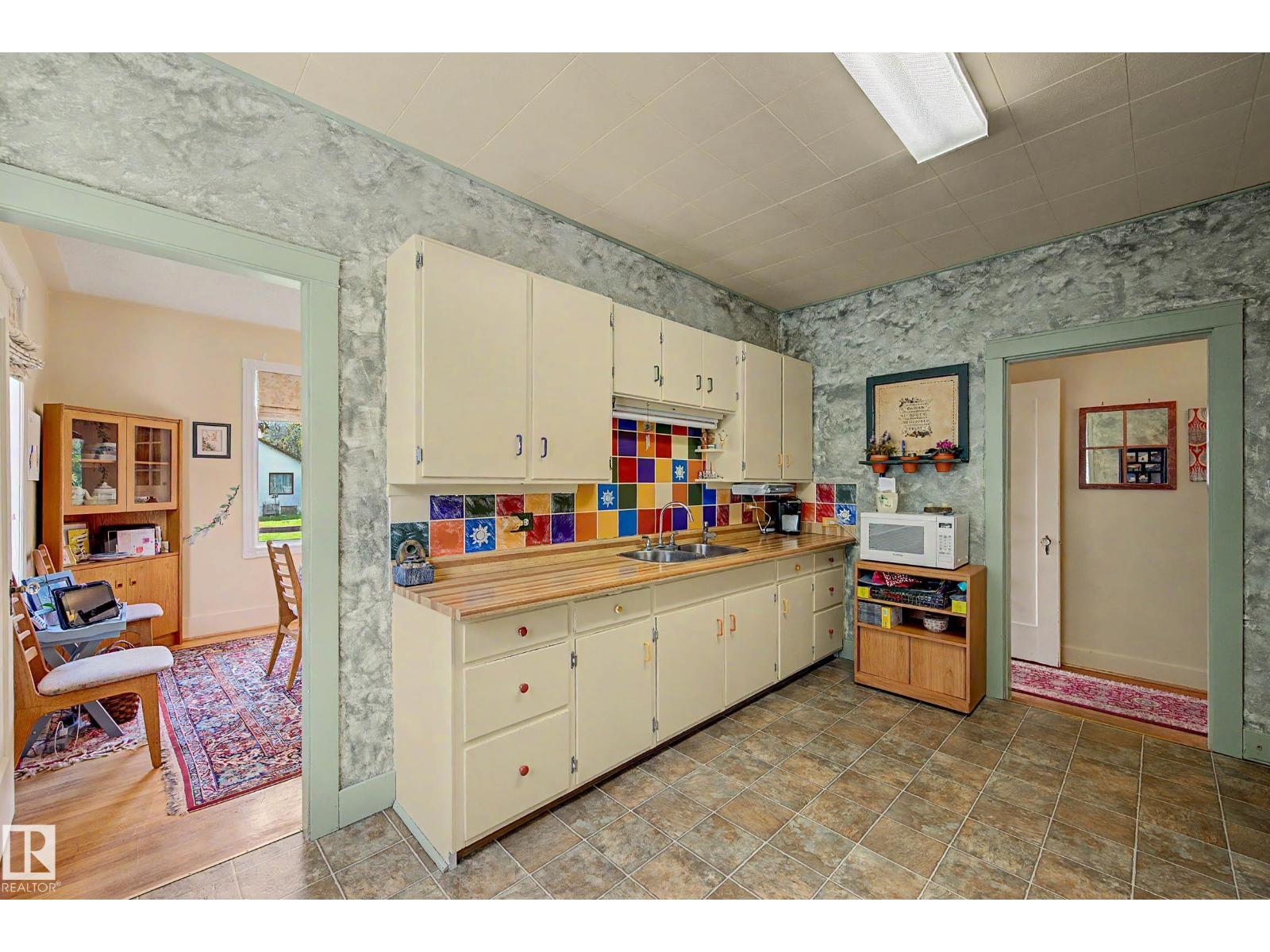 5320 49 Avenue - Photo 15