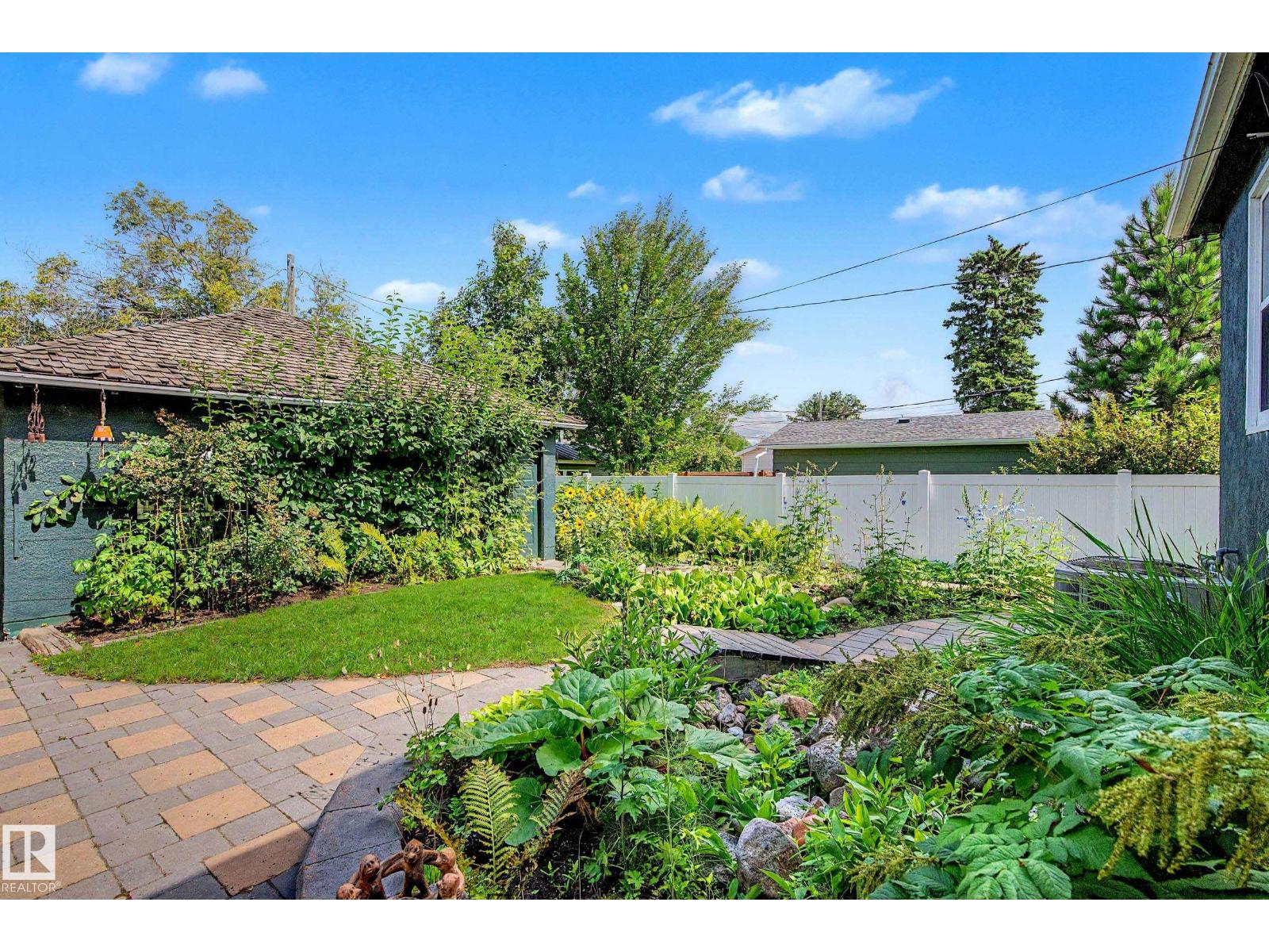 5320 49 Avenue - Photo 50