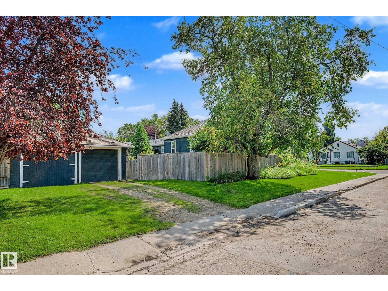 5320 49 AV - Image 57