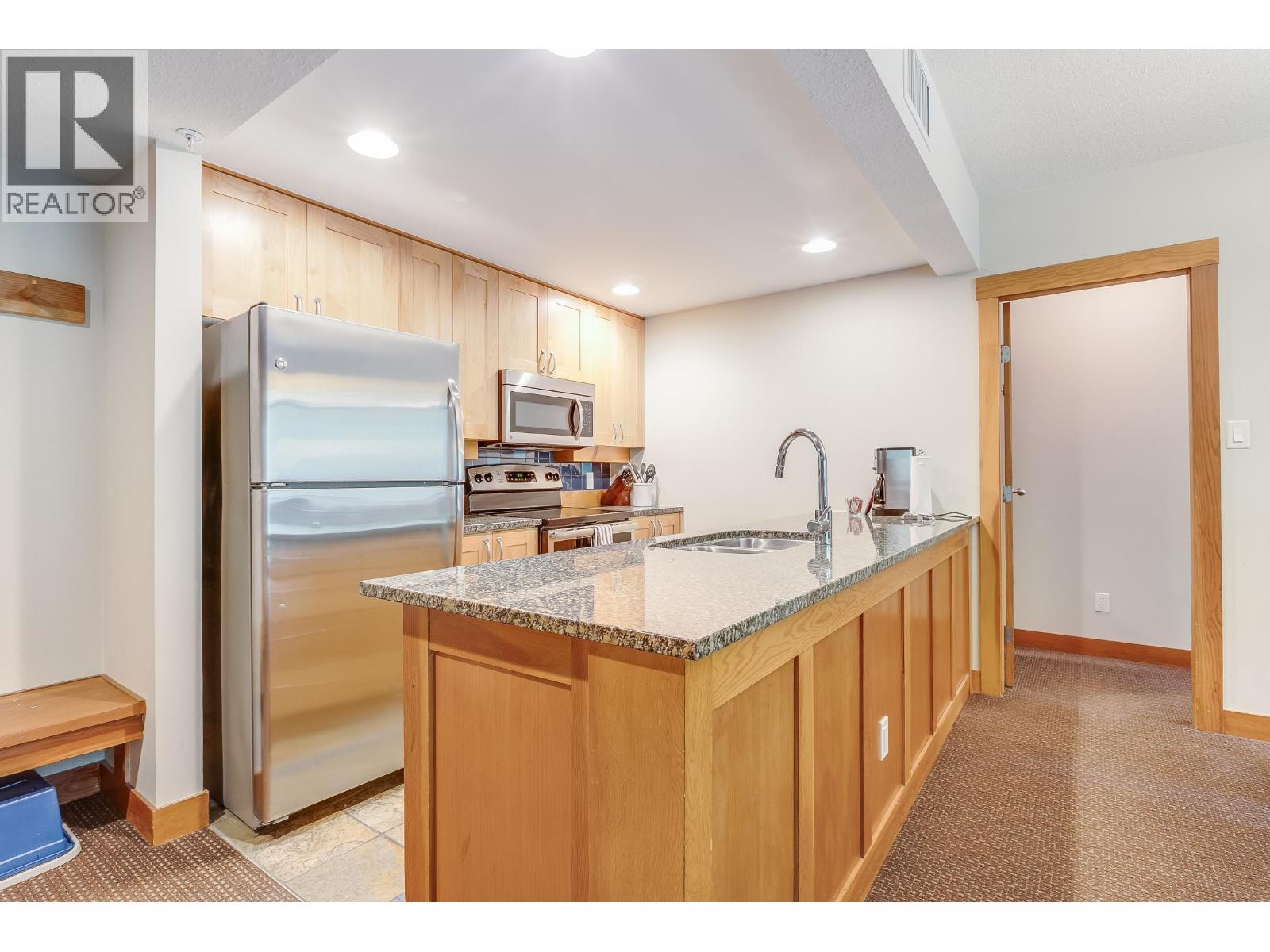 532D 2036 LONDON LANE, Whistler