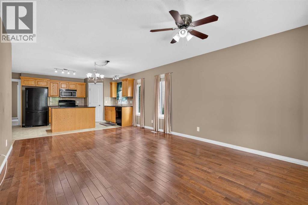 310 6 Avenue Northeast - Photo 8
