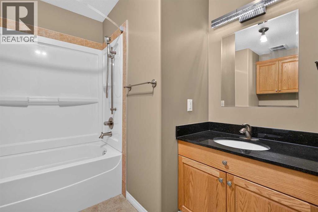 310 6 Avenue Northeast - Photo 19