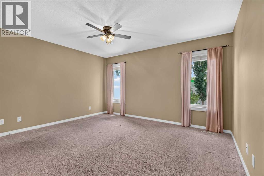 310 6 Avenue Northeast - Photo 16