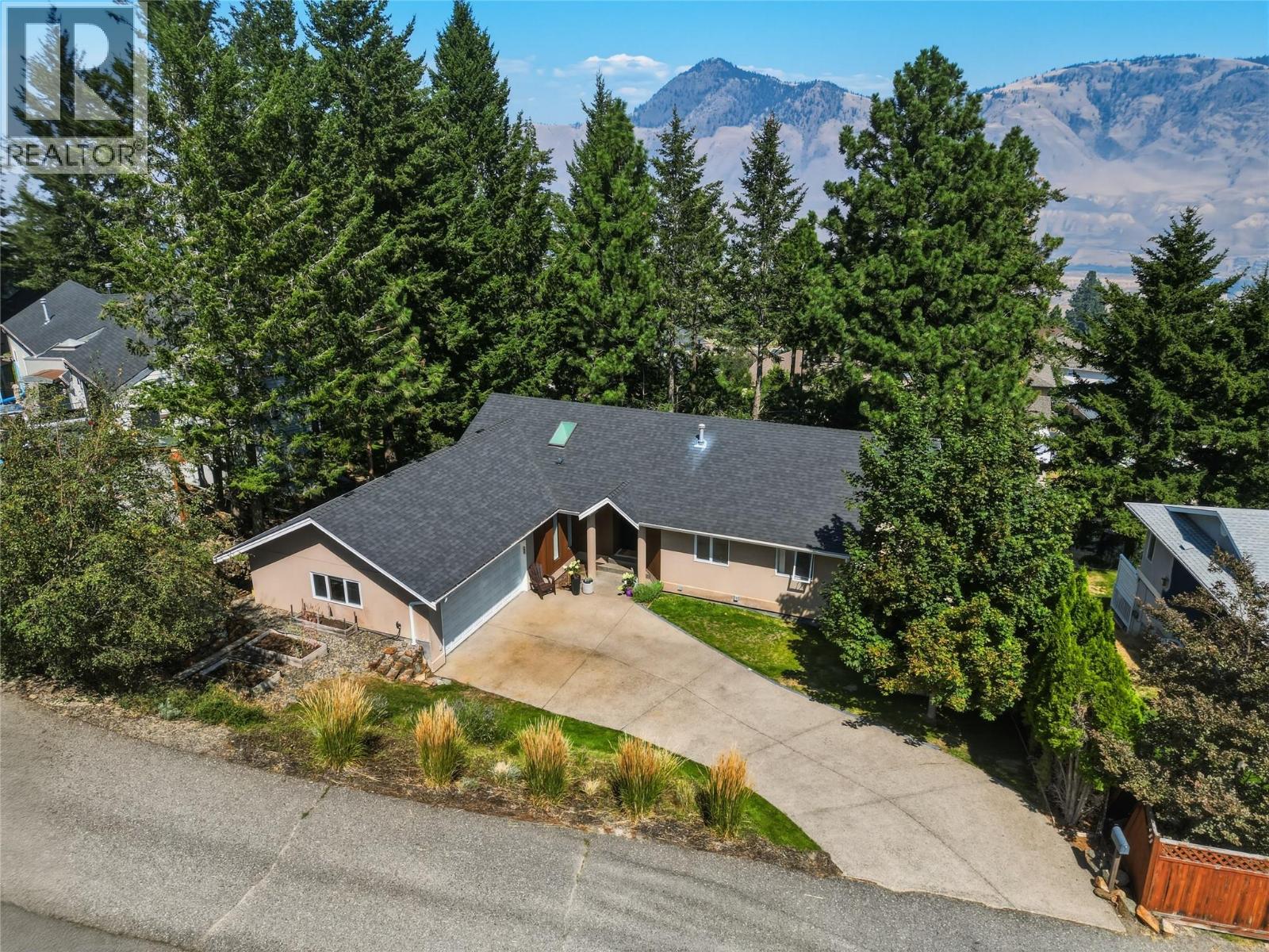 1937 SKEENA Drive - Image 3