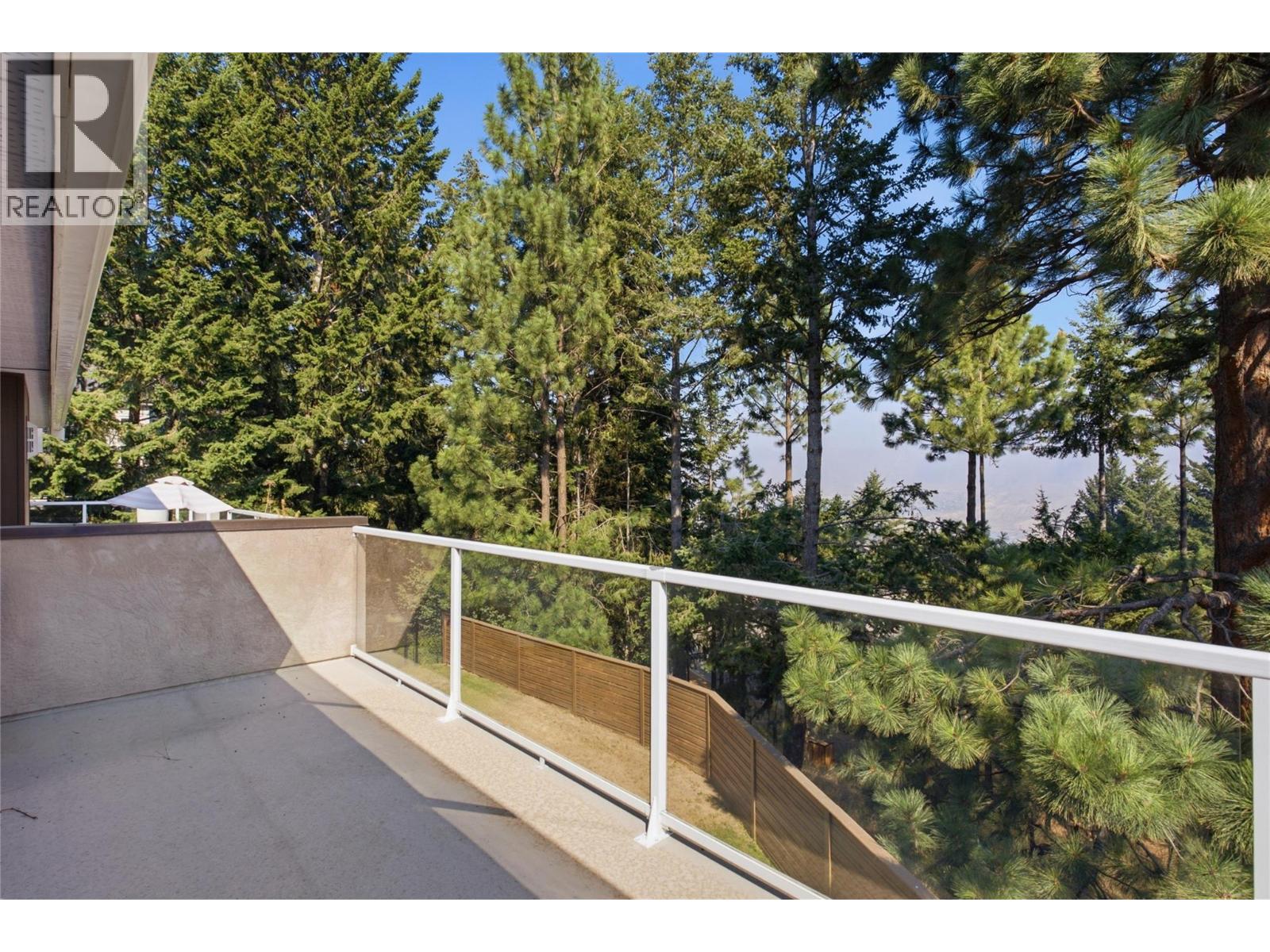 1937 SKEENA Drive - 32