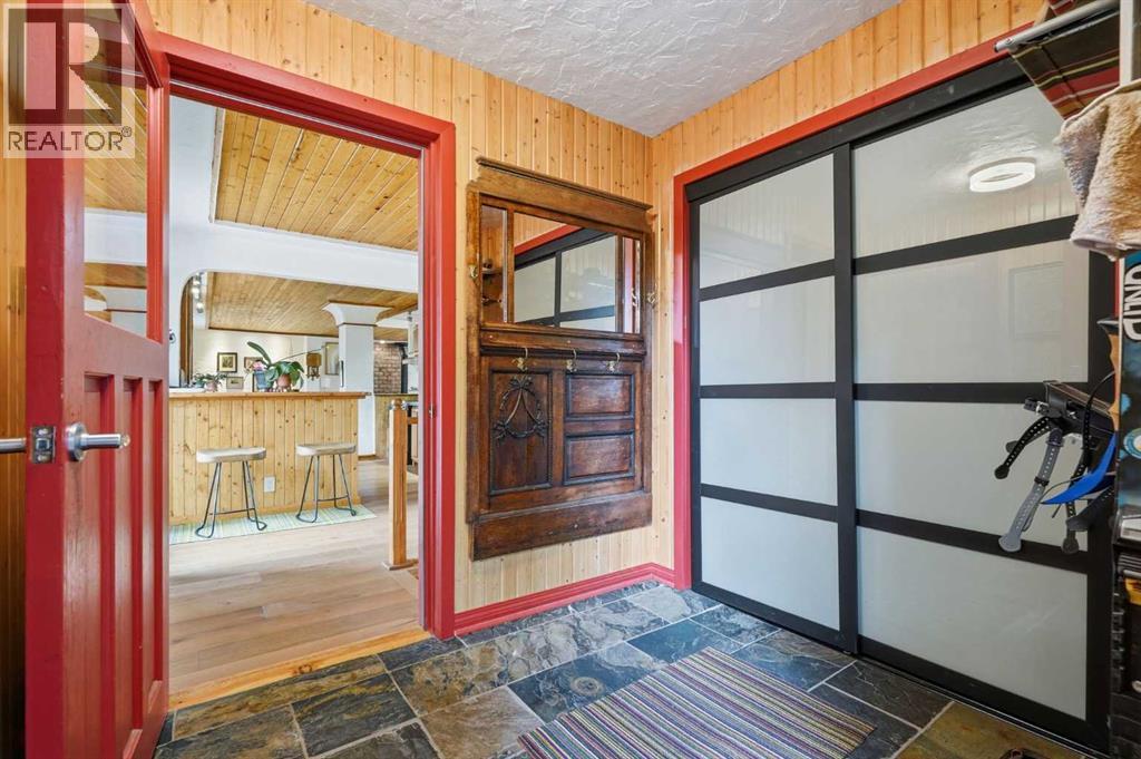 725 Calkins Place - Photo 6