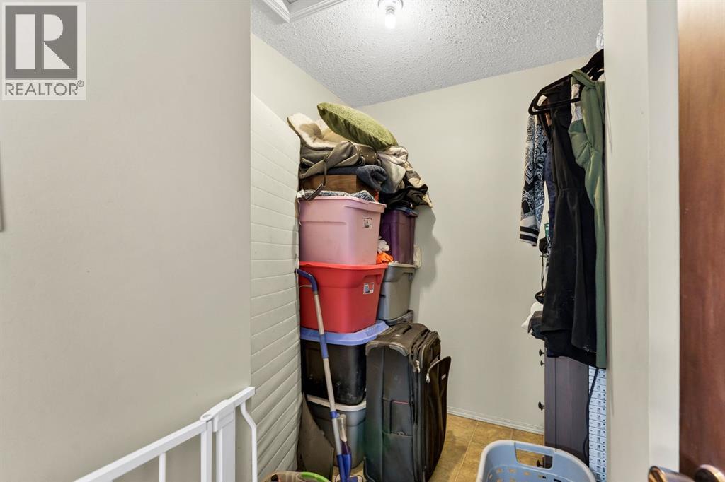 908 Ross Glen Drive Southeast - Photo 17