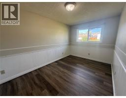 Bedroom - 925 Cornwall Crescent, Dawson Creek, BC V1G1P1 Photo 7