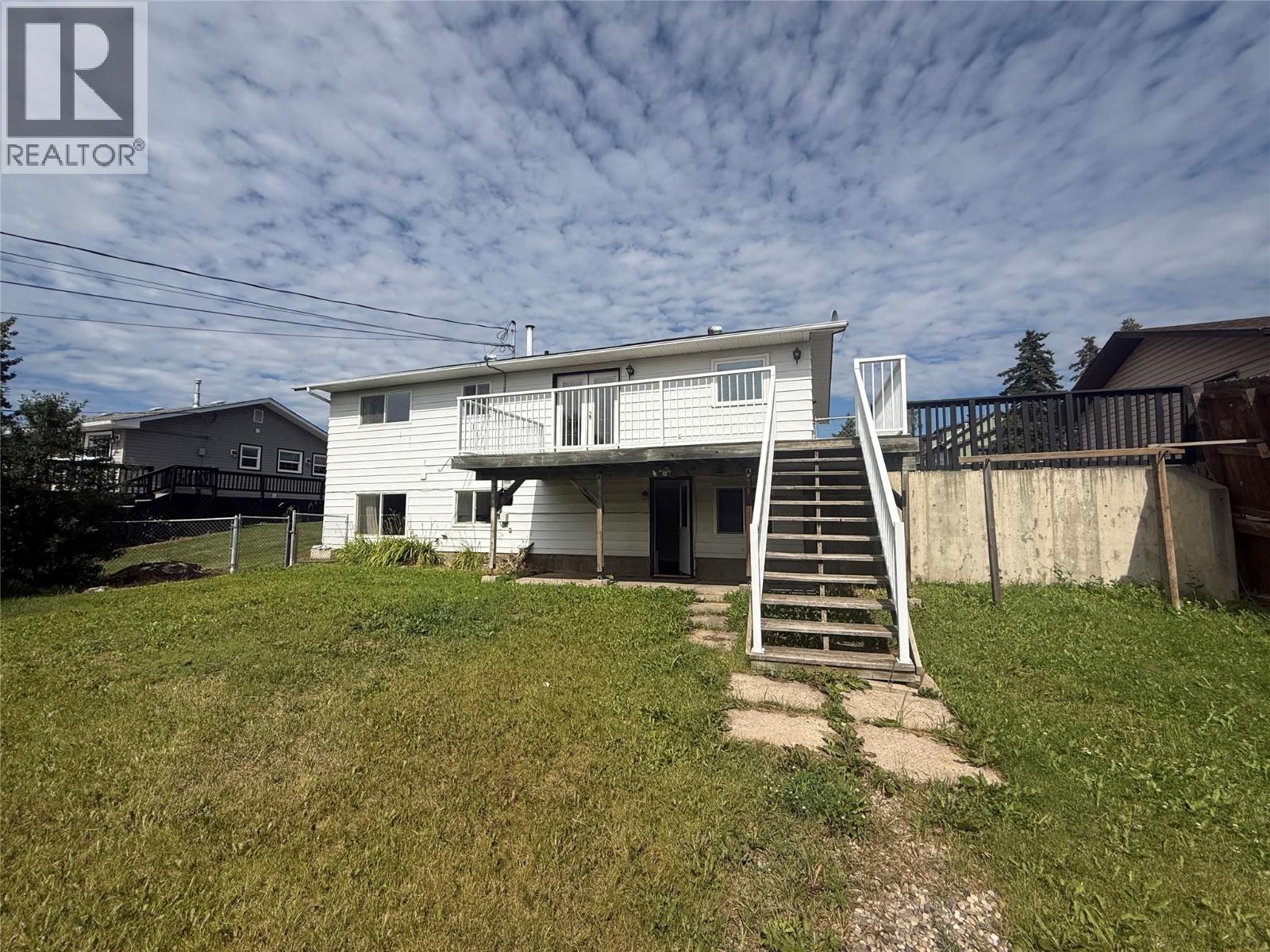 925 Cornwall Crescent - 12