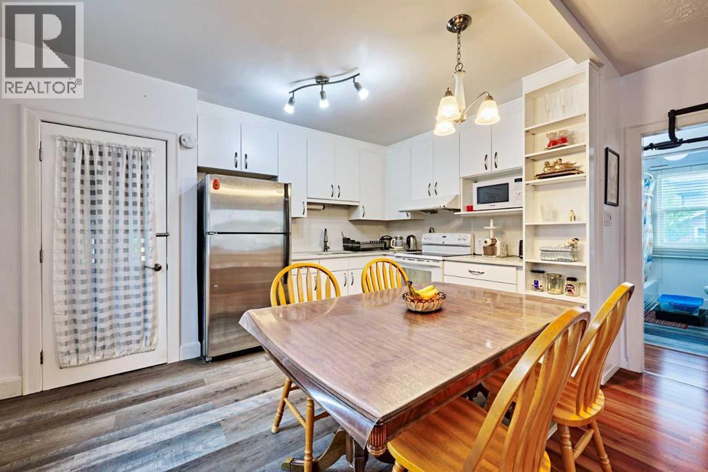 702 17 Avenue NW - Image 10