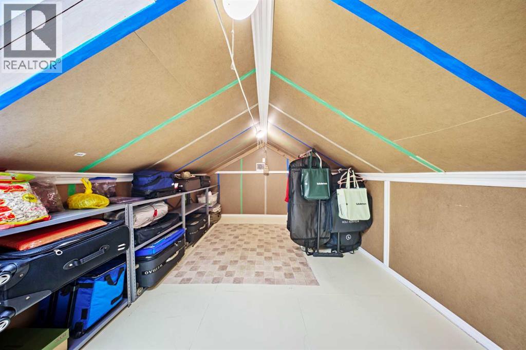 702 17 Avenue NW - Image 18