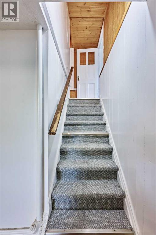 702 17 Avenue NW - Image 20