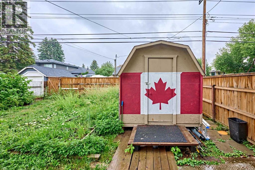 702 17 Avenue NW - Image 31