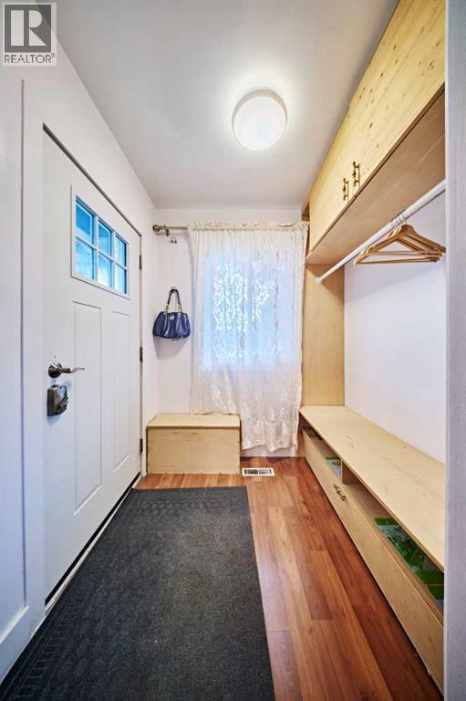 702 17 Avenue NW - Image 5