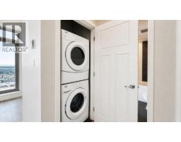 2808 2968 Glen Drive, Coquitlam, BC V3B0C4 Photo 14