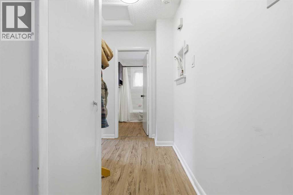636 55 Avenue Southwest - Photo 16