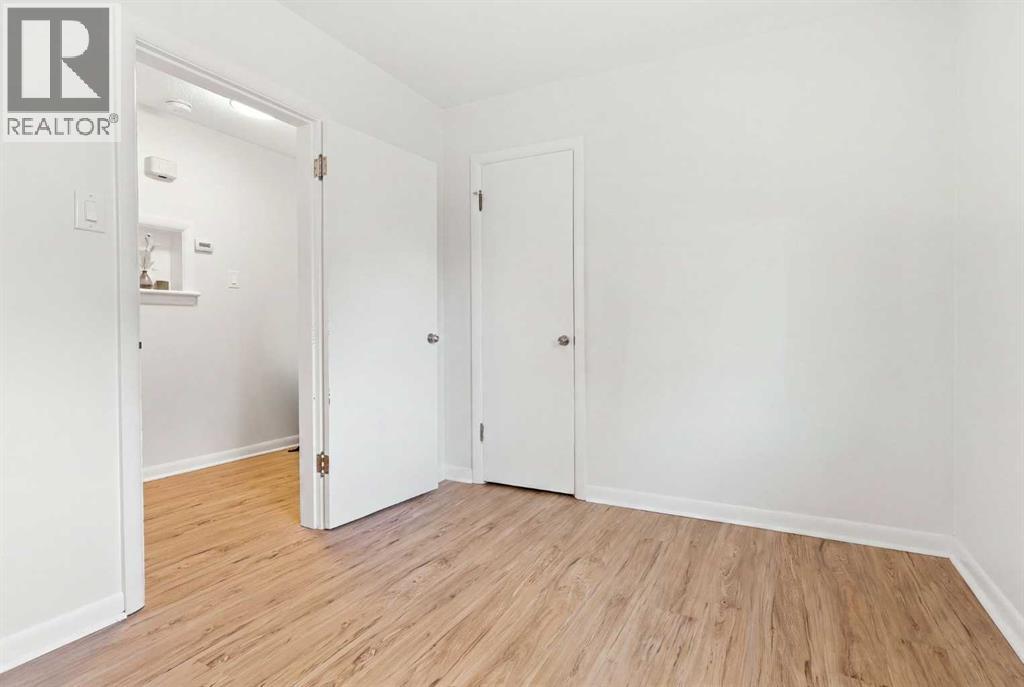 636 55 Avenue Southwest - Photo 18