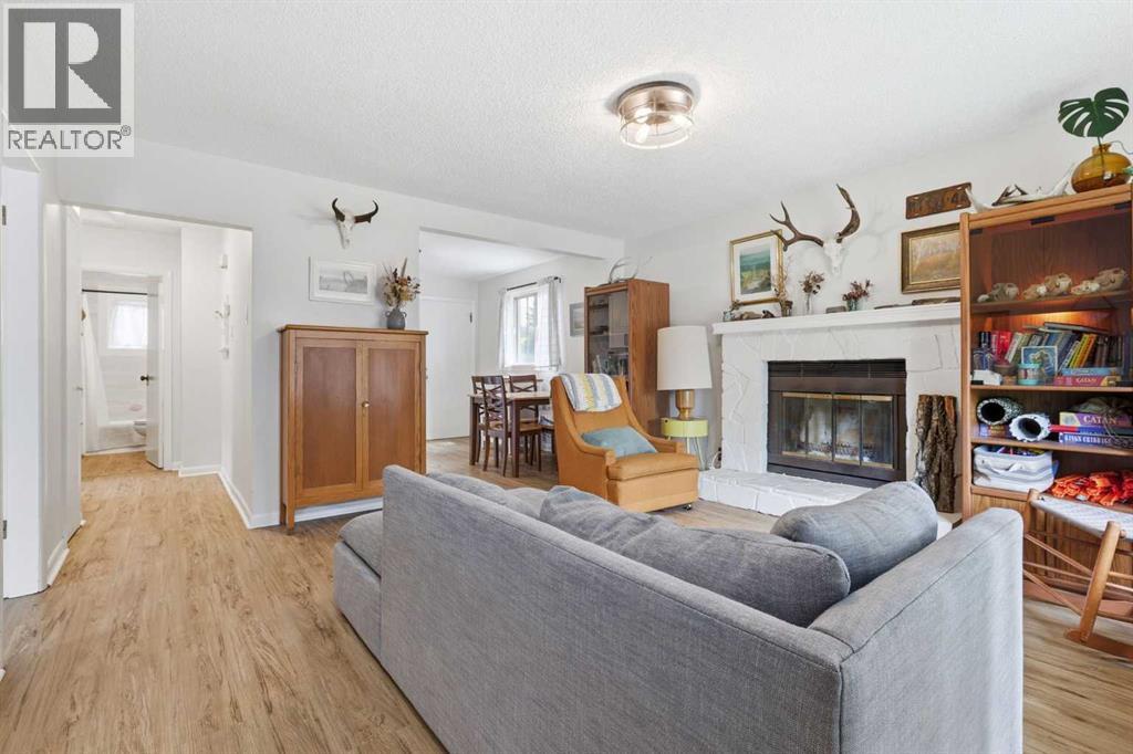 636 55 Avenue Southwest - Photo 7