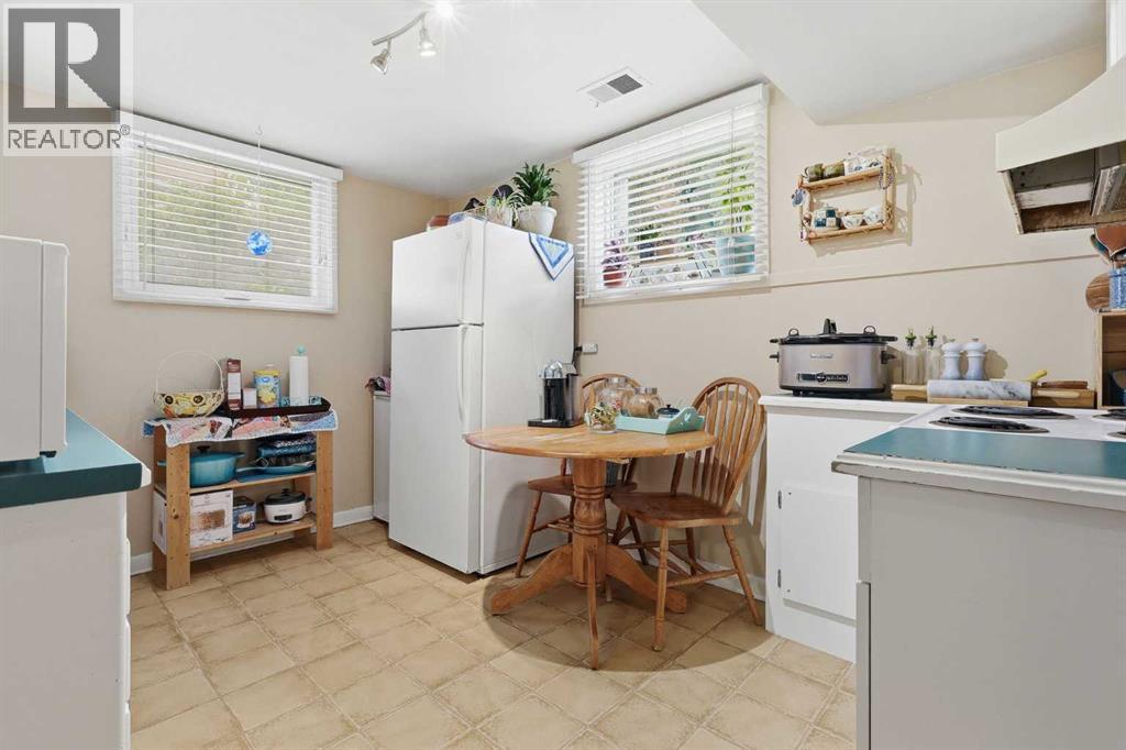 636 55 Avenue Southwest - Photo 23