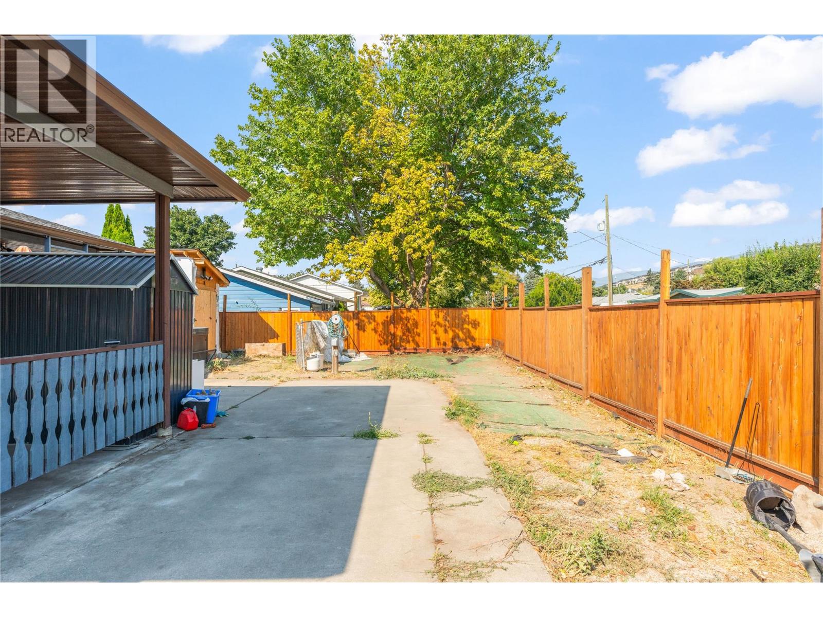 2 Bed, 1 Bath House for Sale in Vernon – 5503 South Vernon Court - Image 91
