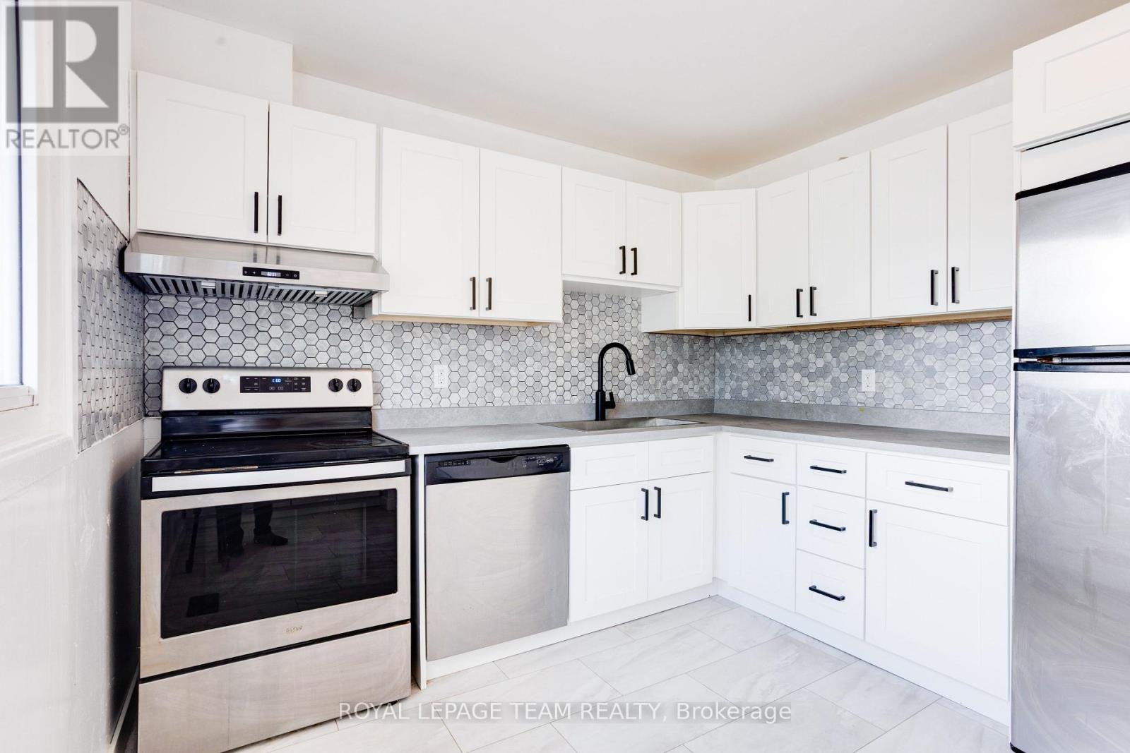 #52 2669 SOUTHVALE CRESCENT - 13